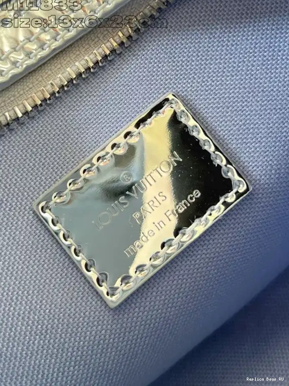 Cheap LOUIS VUITTON LOOP-23*13*6CM 0702